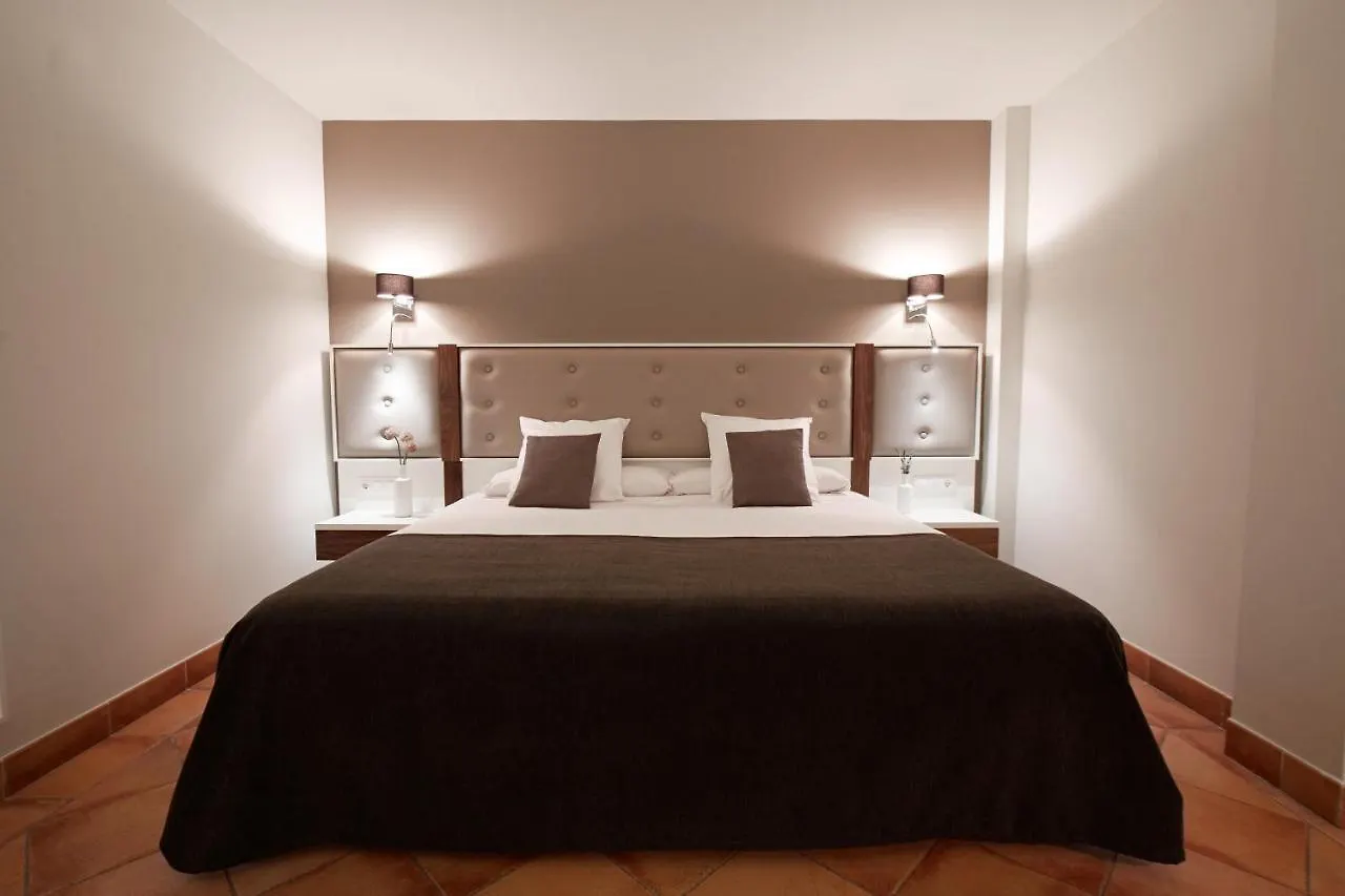 Hotel Torremirona Golf & Spa Navata 4*,